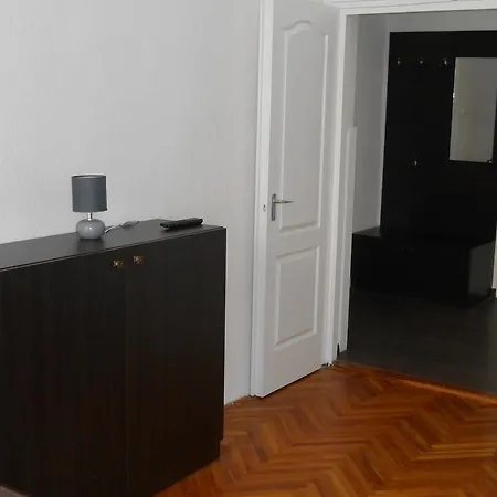 Akos Apartman * Eger