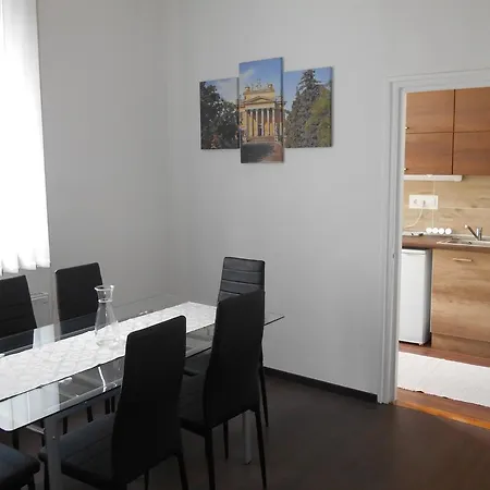 Apartment Akos Apartman Eger